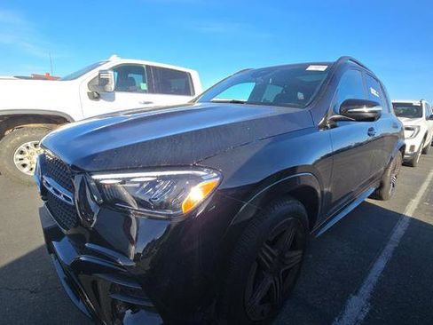 Used 2025 Mercedes-Benz GLE 350 4MATIC image 2