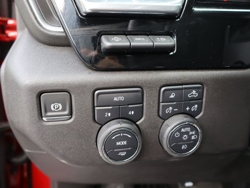 Used 2025 Chevrolet Silverado 1500 LTZ w/ LTZ Premium Package AWD/4WD image 22