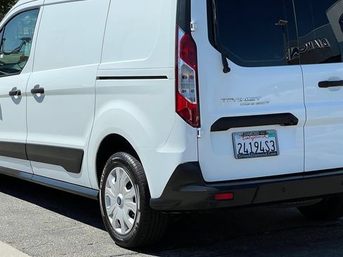 Used 2022 Ford Transit Connect XLT FWD image 5