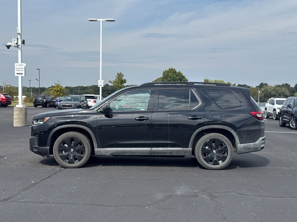 Used 2026 Honda Pilot Black Edition image 6