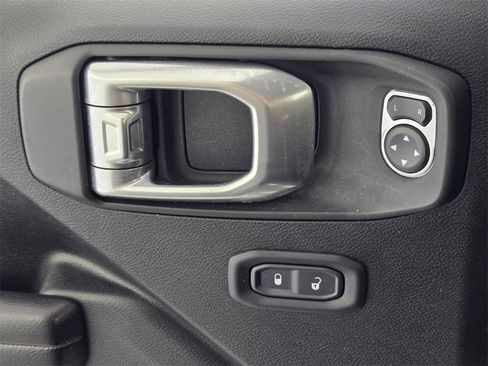 Used 2020 Jeep Wrangler Sport image 24