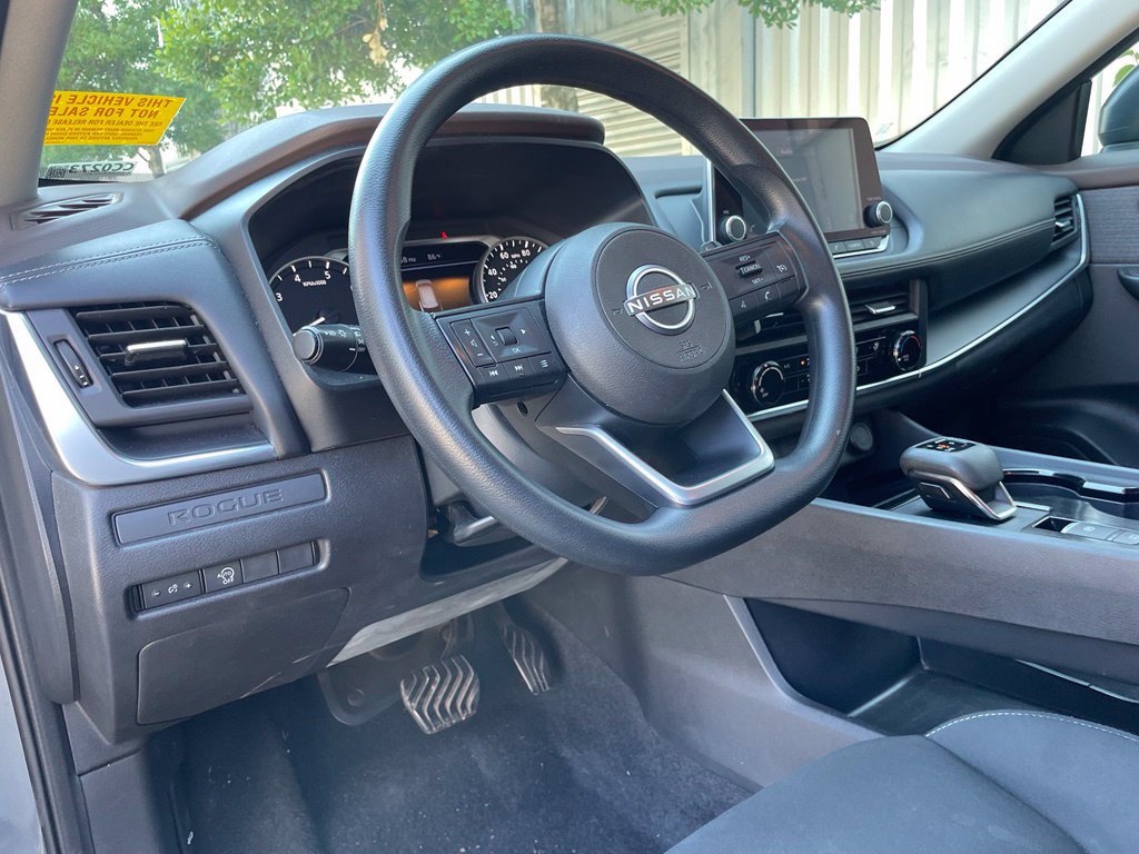 Used 2023 Nissan Rogue S FWD image 10