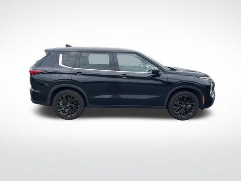 Used 2023 Mitsubishi Outlander SE Black Edition AWD/4WD image 4