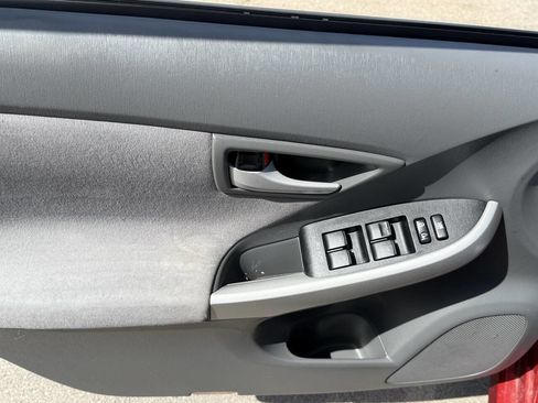 Used 2011 Toyota Prius Two image 9