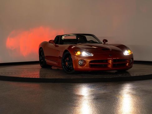 Used 2005 Dodge Viper SRT-10 w/ Copperhead Edition Group RWD image 38