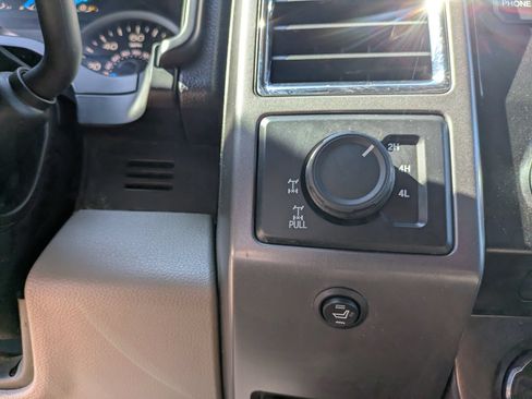 Used 2015 Ford F150 XLT w/ Equipment Group 301A Mid AWD/4WD image 27