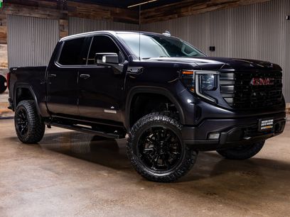 Used 2022 GMC Sierra 1500 Elevation w/ Elevation Premium Package