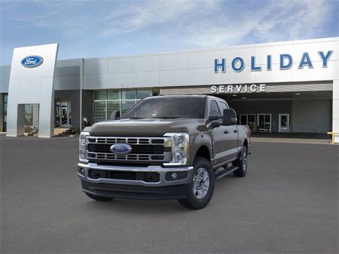 New 2026 Ford F250 XLT image 2