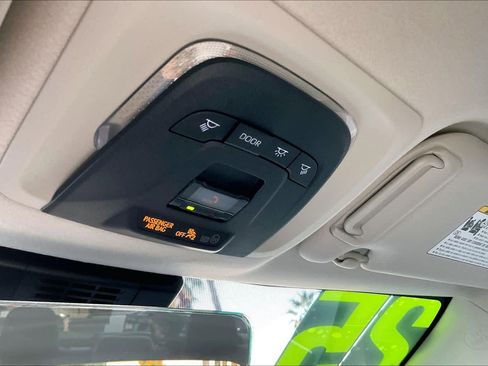 Certified 2025 Toyota Corolla LE image 32