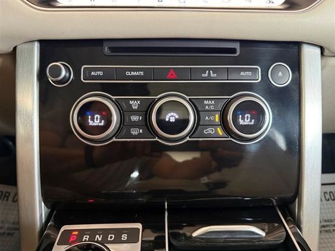 Used 2017 Land Rover Range Rover HSE AWD/4WD image 28