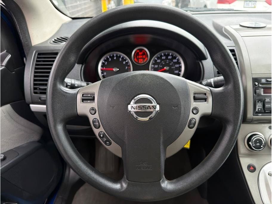 Used 2011 Nissan Sentra 2.0 SR w/ Moonroof Pkg FWD image 14