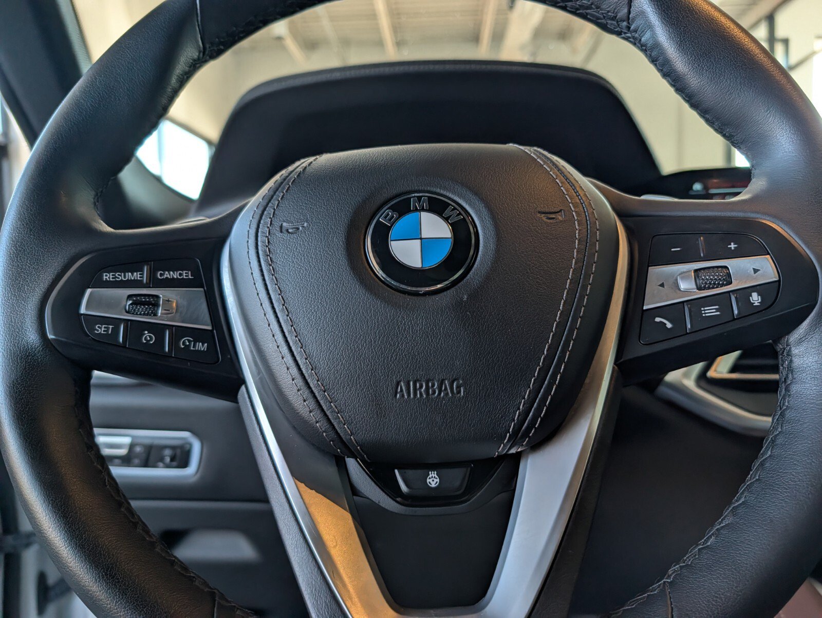 Used 2022 BMW X6 xDrive40i w/ Executive Package AWD/4WD image 19