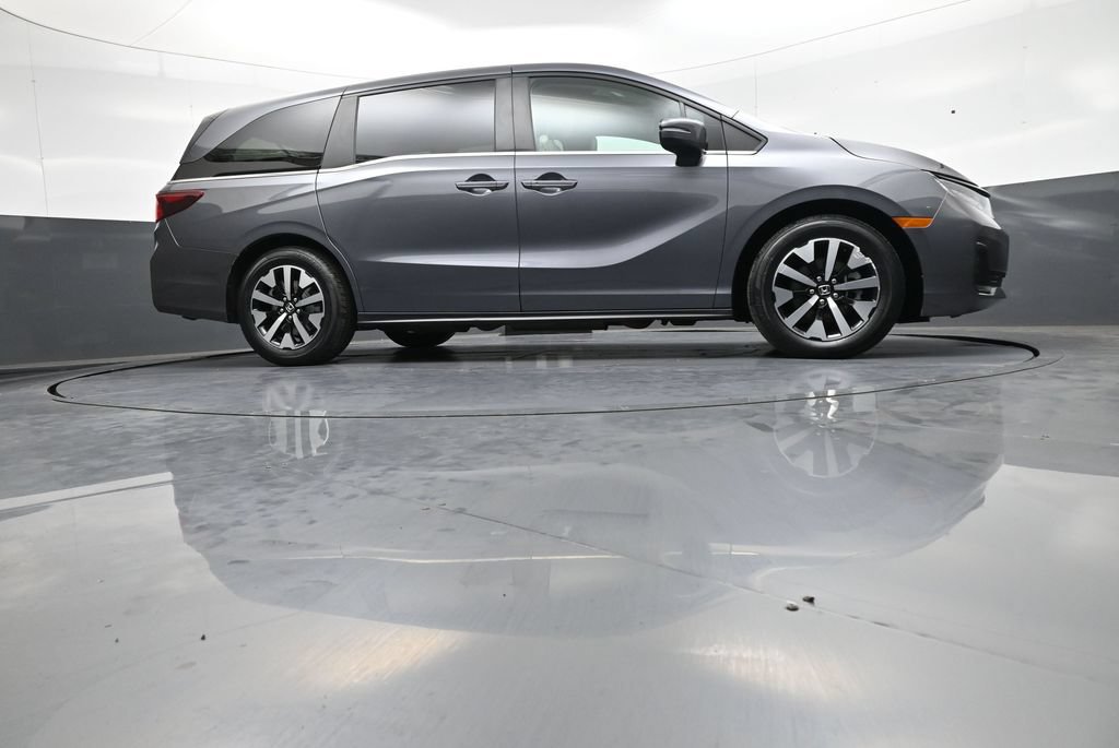 Certified 2025 Honda Odyssey EX-L image 32