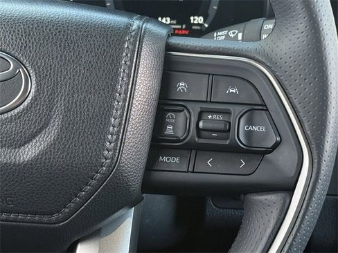 Used 2025 Toyota 4Runner TRD Off-Road Premium image 15