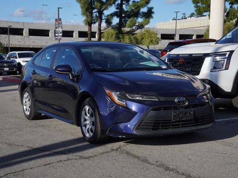 Used 2023 Toyota Corolla LE image 2