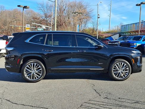 Certified 2025 Buick Enclave Avenir w/ Super Cruise Package image 7