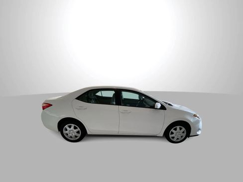 Used 2017 Toyota Corolla LE FWD image 9