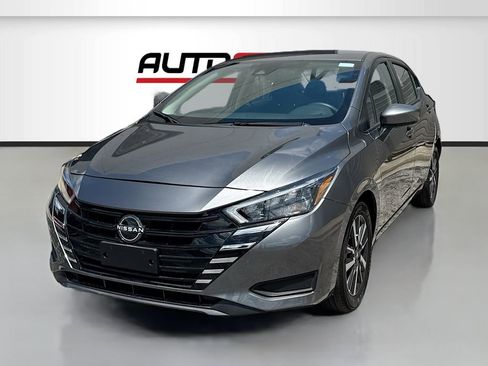 Used 2025 Nissan Versa SV FWD image 3