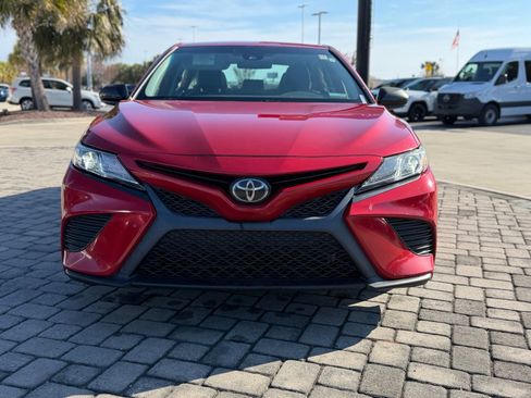 Used 2020 Toyota Camry SE image 7