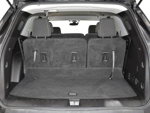 Used 2020 Chevrolet Traverse LS image 30