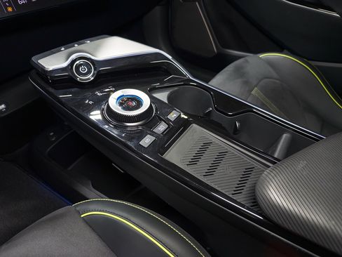 Used 2023 Kia EV6 GT image 19