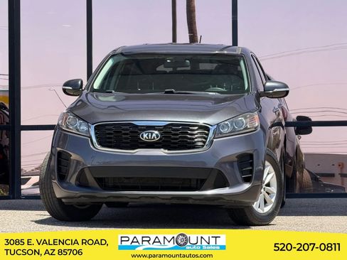 Used 2019 Kia Sorento FWD V6 image 1
