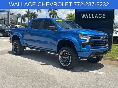 Used 2023 Chevrolet Silverado 1500 RST AWD/4WD image 4