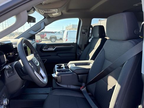Used 2026 GMC Sierra 1500 Elevation image 24