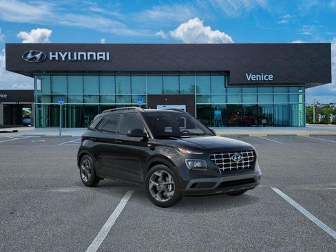New 2026 Hyundai Venue SEL FWD image 2