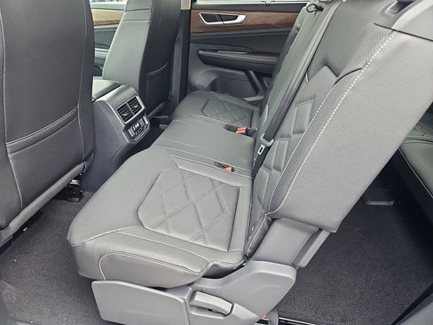 New 2026 Volkswagen Atlas SE image 19