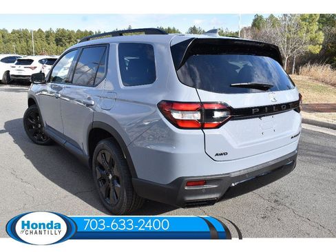 New 2026 Honda Pilot Black Edition image 5