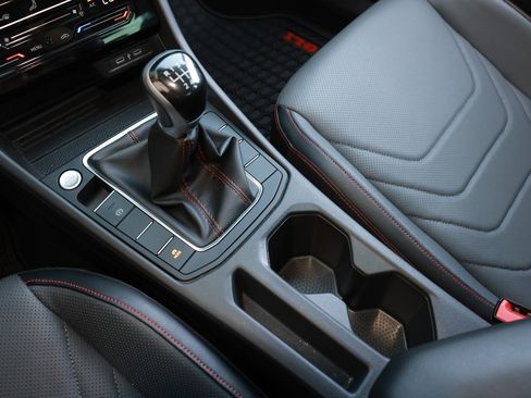 Used 2025 Volkswagen Jetta GLI Autobahn image 42