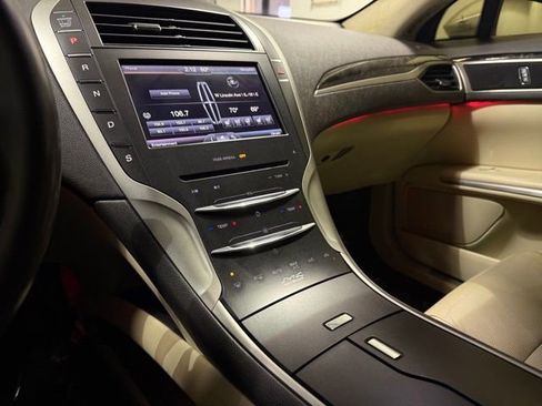 Used 2015 Lincoln MKZ w/ Equipment Group 102A Reserve image 20