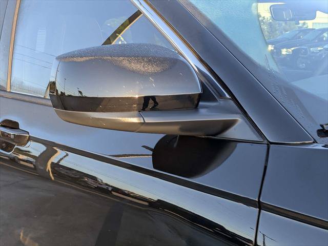 Certified 2025 Jeep Grand Cherokee Laredo RWD image 11