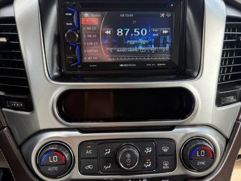 Used 2015 Chevrolet Suburban LTZ image 13