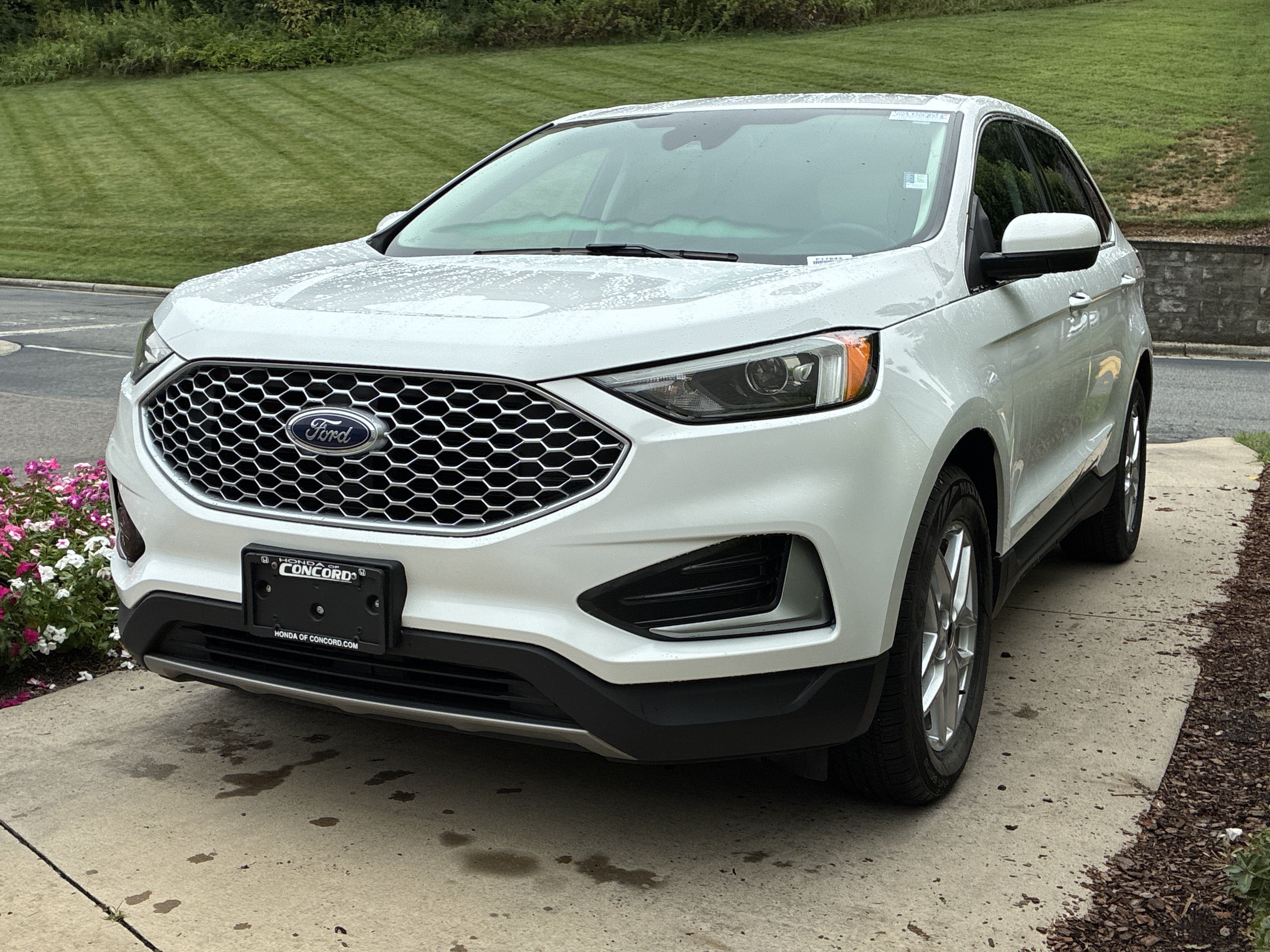 Used 2024 Ford Edge SEL AWD/4WD image 5