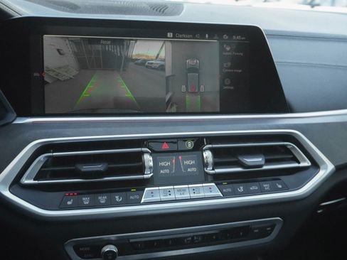 Certified 2022 BMW X5 xDrive40i w/ M Sport Package image 22