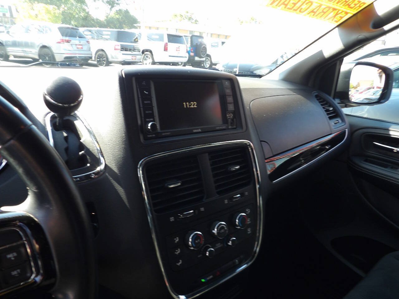 Used 2017 Dodge Grand Caravan SE FWD image 7