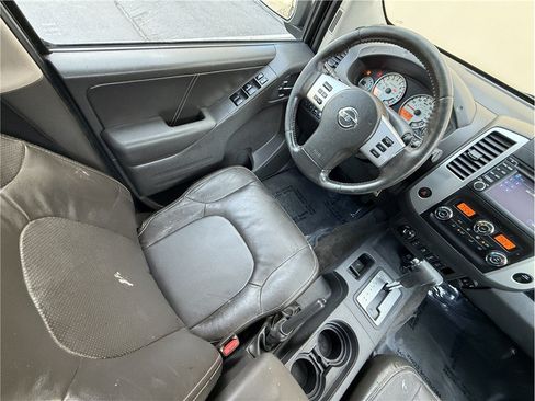 Used 2017 Nissan Frontier PRO-4X w/ Pro-4x Luxury Package AWD/4WD image 7