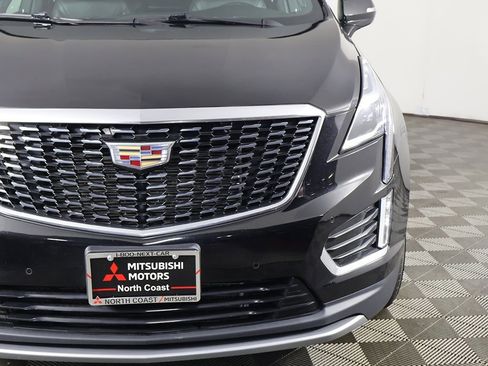 Used 2022 Cadillac XT5 Premium Luxury w/ LPO, Floor Liner Package image 16