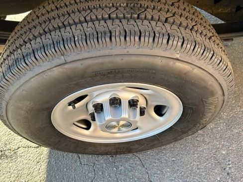 Used 2022 Chevrolet Express 2500 w/ Driver Convenience Package image 16