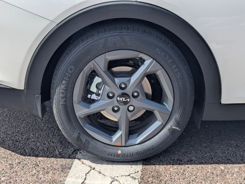 New 2026 Kia K4 FWD image 7