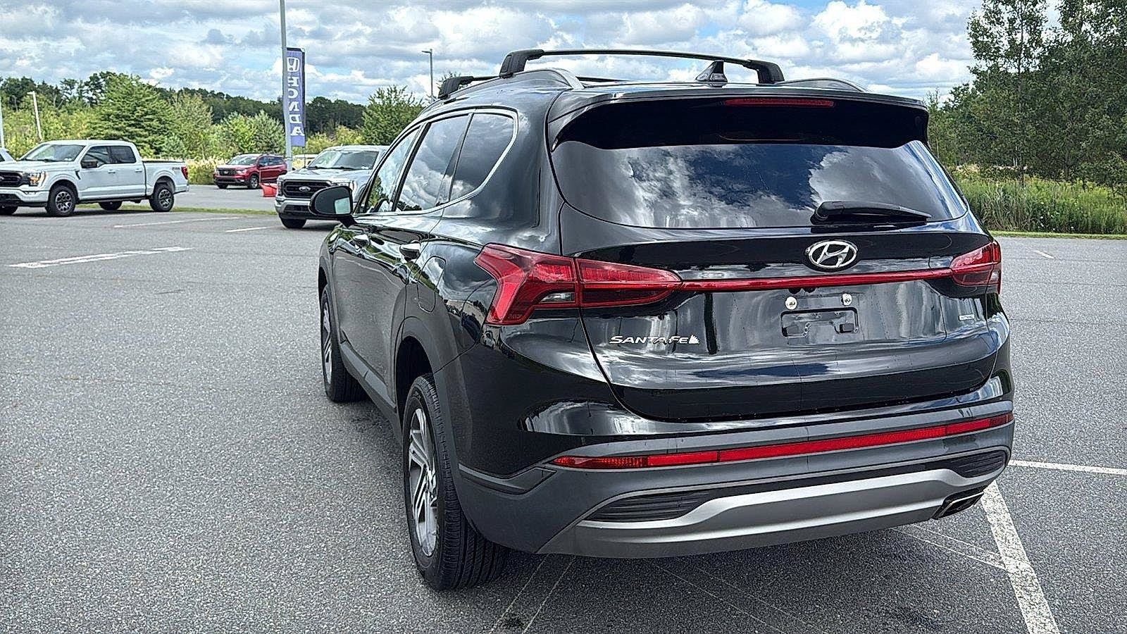 Certified 2023 Hyundai Santa Fe SEL AWD/4WD image 8