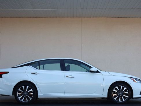 Used 2021 Nissan Altima 2.5 S FWD image 2