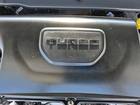 Used 2025 Jeep Compass Trailhawk AWD/4WD image 32