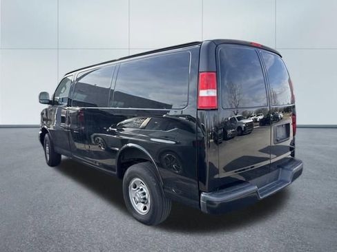 Used 2021 Chevrolet Express 2500 w/ Driver Convenience Package image 4