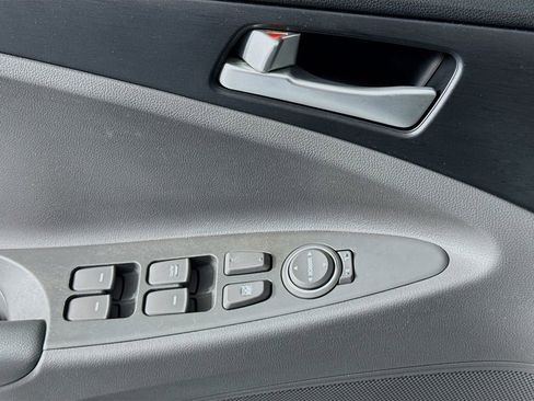 Used 2011 Hyundai Sonata GLS image 20