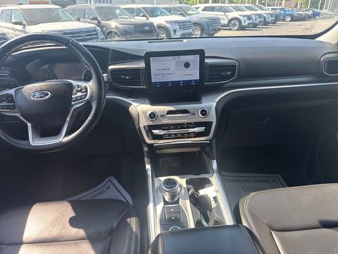 Used 2022 Ford Explorer XLT w/ Equipment Group 202A AWD/4WD image 23