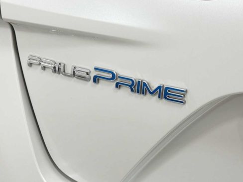 Certified 2017 Toyota Prius Prime Advanced w/ Carpet Mat Package FWD image 28