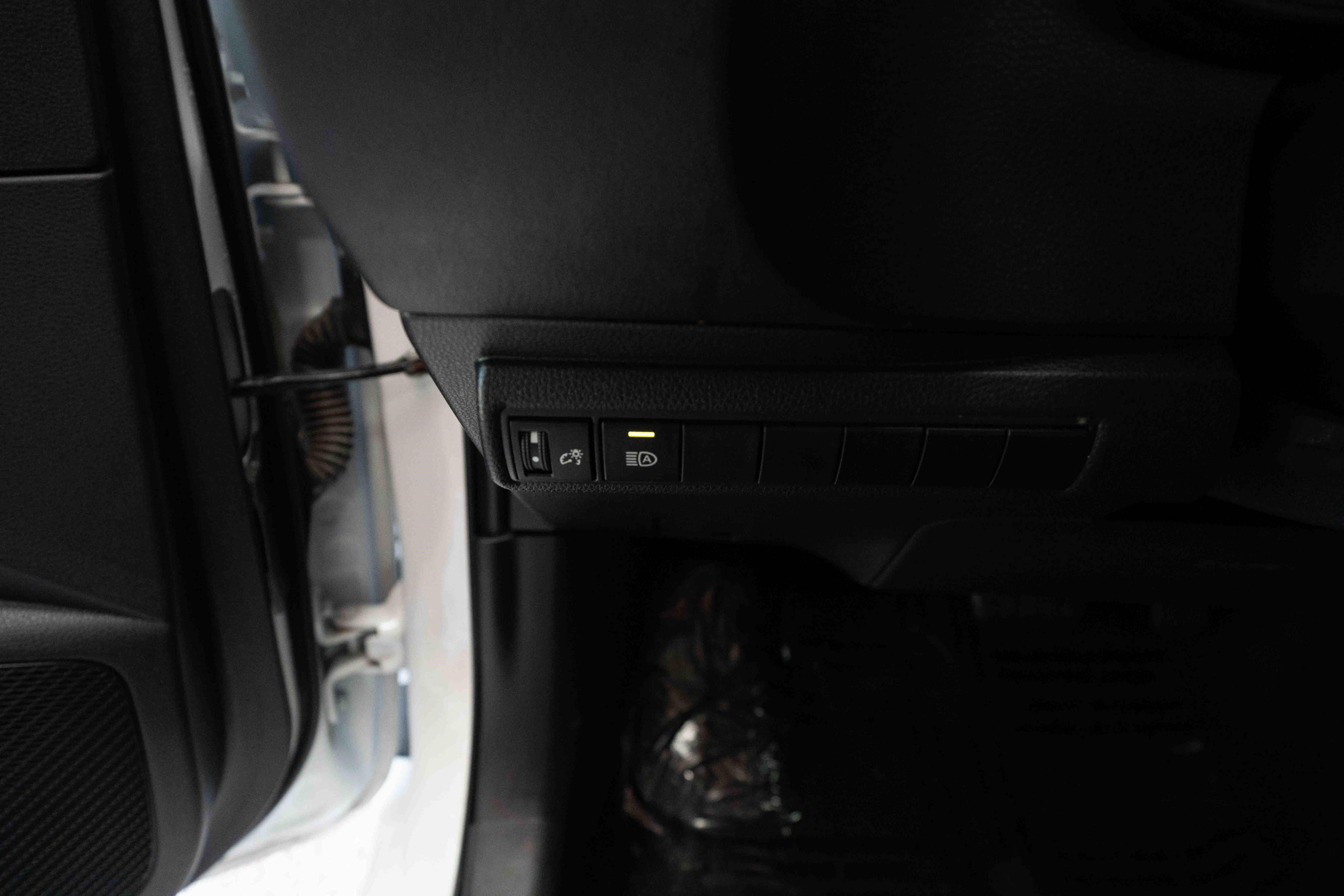 Used 2024 Toyota Corolla LE FWD image 11